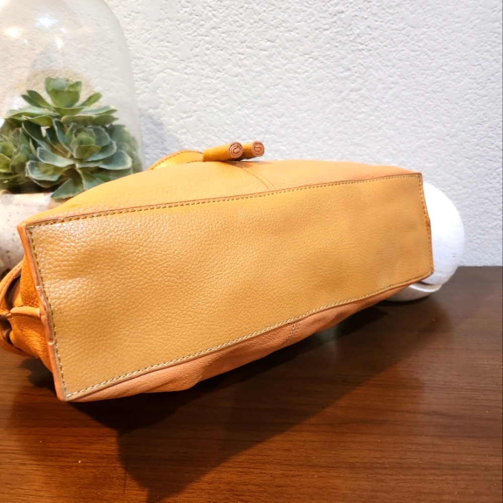 The Sak Tan Leather Shoulder Bag/Crossbody Bag - Picture 8 of 13